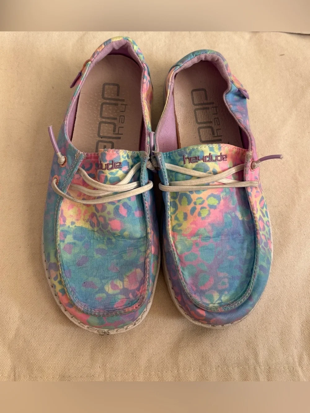 Hey Dude Wendy Youth Girls Fabric Lace Up Slip-on Shoes Leopard Rainbow US 3